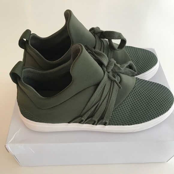 steve madden lancer sneaker olive